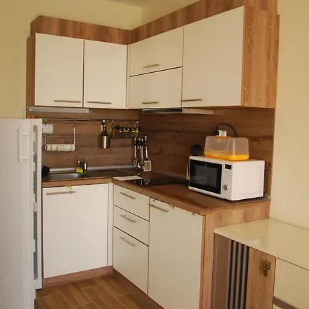 тwo Bedroom Children Friendly Appartamento